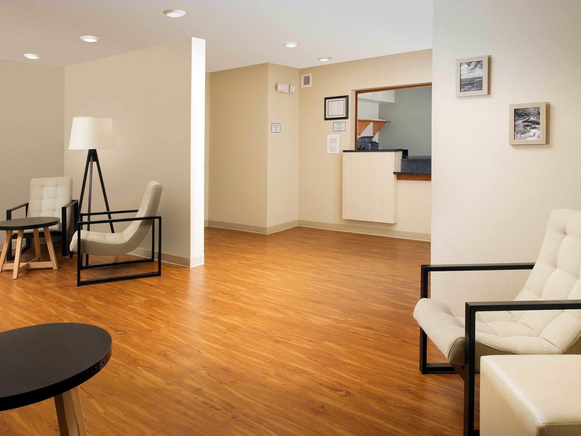 Woodspring Suites Akron Portage Lakes Eksteriør bilde