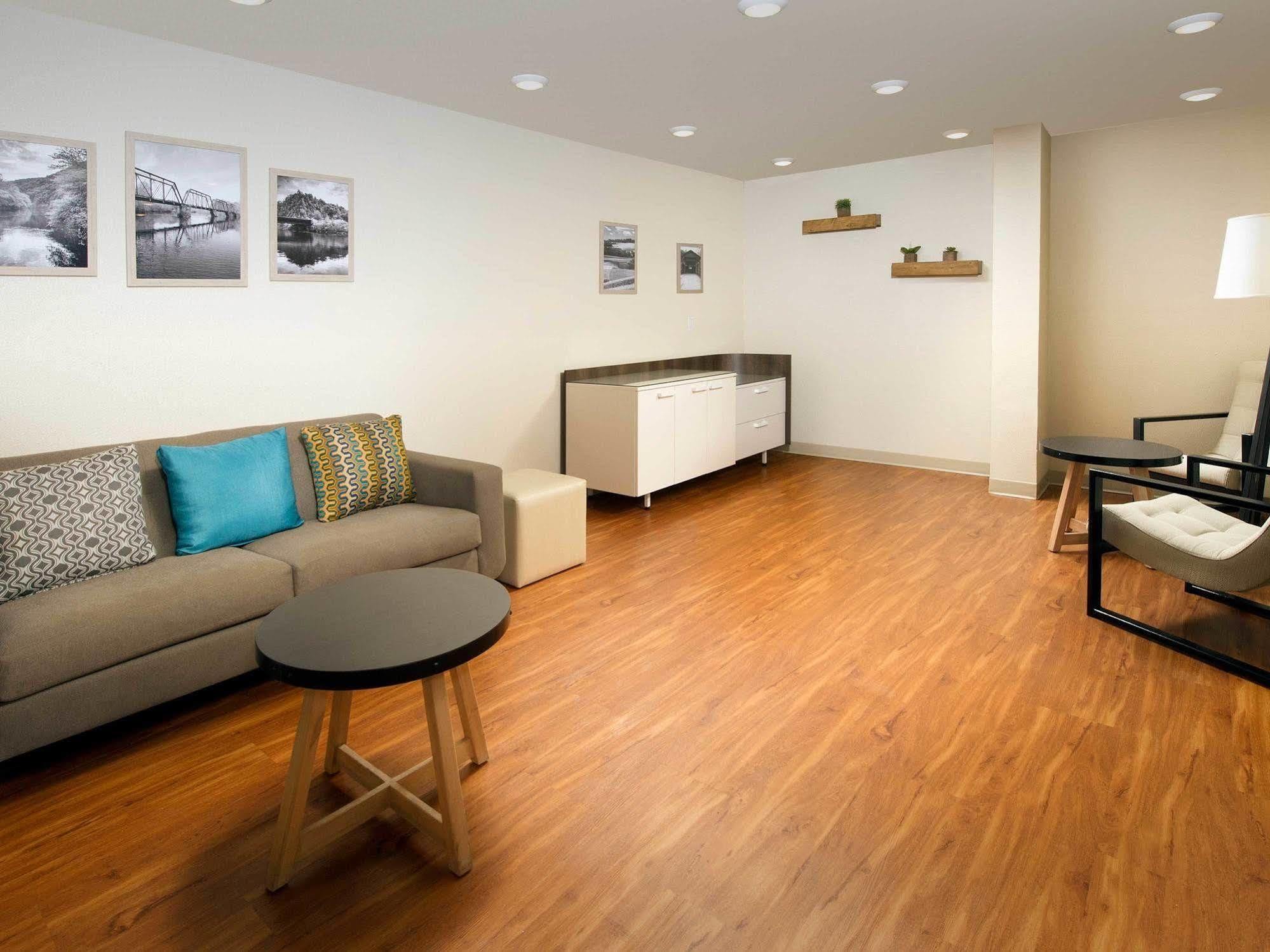 Woodspring Suites Akron Portage Lakes Eksteriør bilde