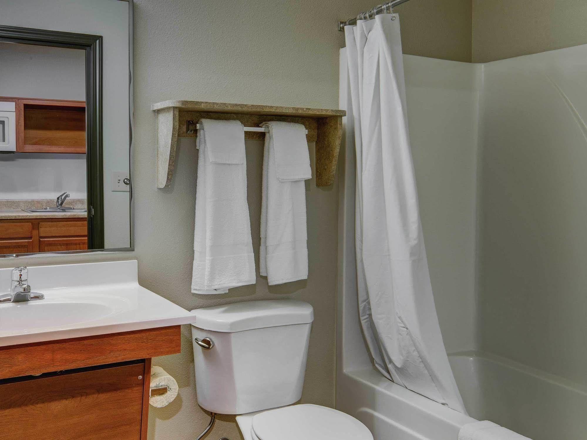Woodspring Suites Akron Portage Lakes Eksteriør bilde