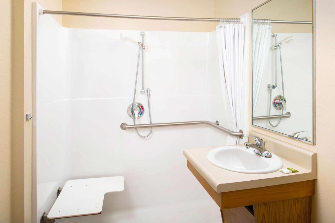 Woodspring Suites Akron Portage Lakes Eksteriør bilde